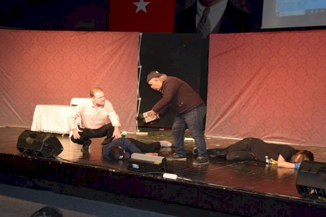 Viranşehir’de uyuşturucuyla mücadeleye tiyatro oyunuyla dikkat çekildi