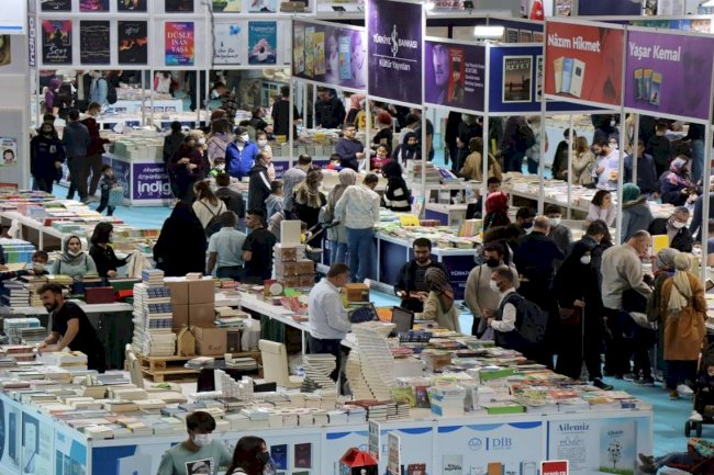 Şanlıurfa Büyükşehir Belediyesi'nden kitap fuarı
