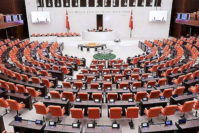 Öğretmenlere 1 maaş ikramiye teklifi Meclis'e sunuldu