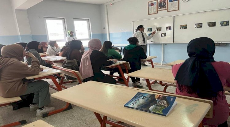 Viranşehir'de gençlere bağımlılık semineri düzenlendi