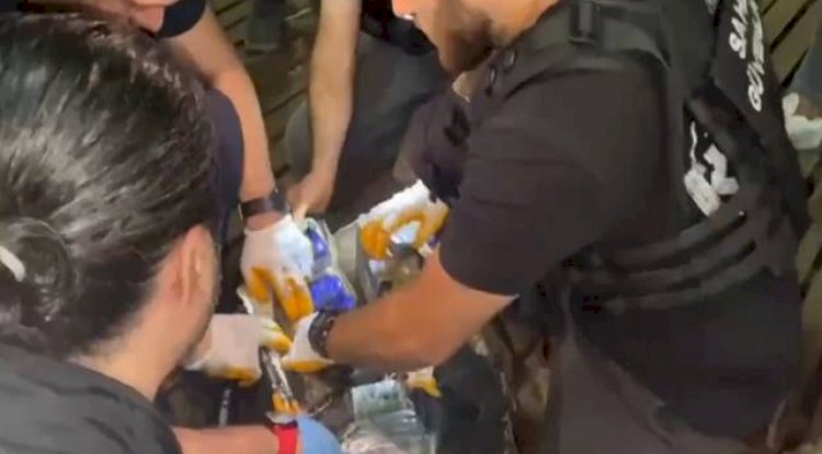 Yük gemisinde operasyon! Paketler halinde ele geçirildi