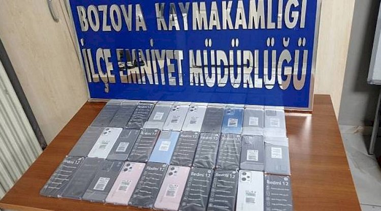 Şanlıurfa'da çok sayıda kaçak cep telefonu ele geçirildi