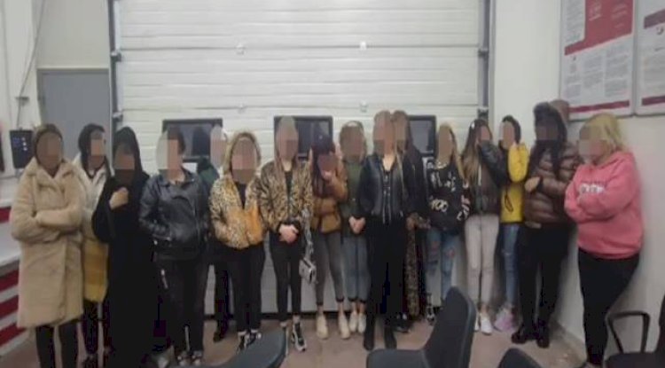 Urfa'da eğlence mekanlarına baskın! 16 Konsomatris yakalandı