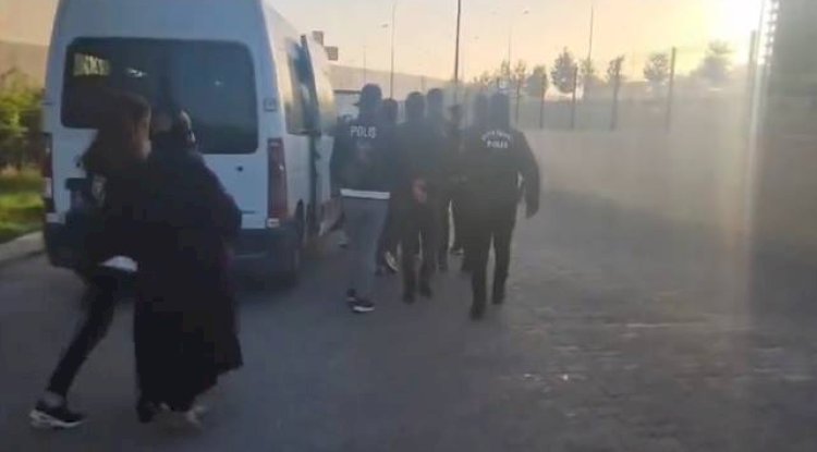 Urfa'da telefon dolandırıcıları suçüstü yakalandı! 