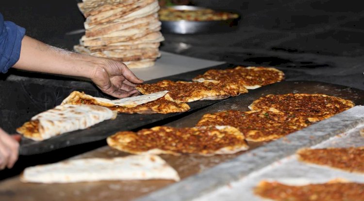 Şanlıurfa Lahmacunu, Ramazan Sofralarının Vazgeçilmezi Oldu!