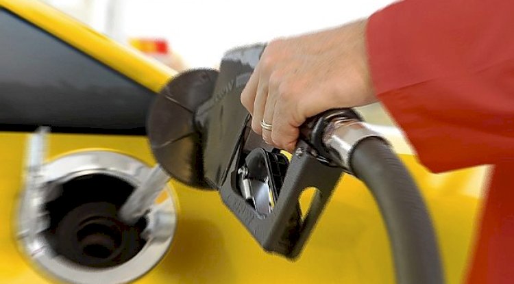 Akaryakıt Fiyatlarında Dalgalanma Sürüyor: Yeni İndirim Bekleniyor