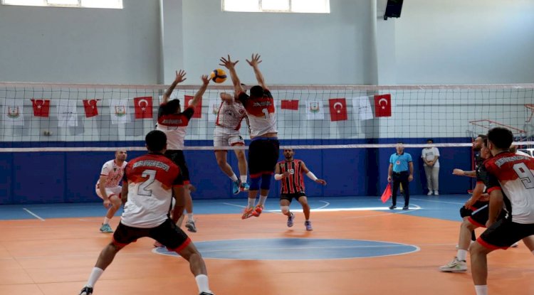 Büyükşehir Belediyespor, İki Galibiyetle Zirveye Yerleşti   