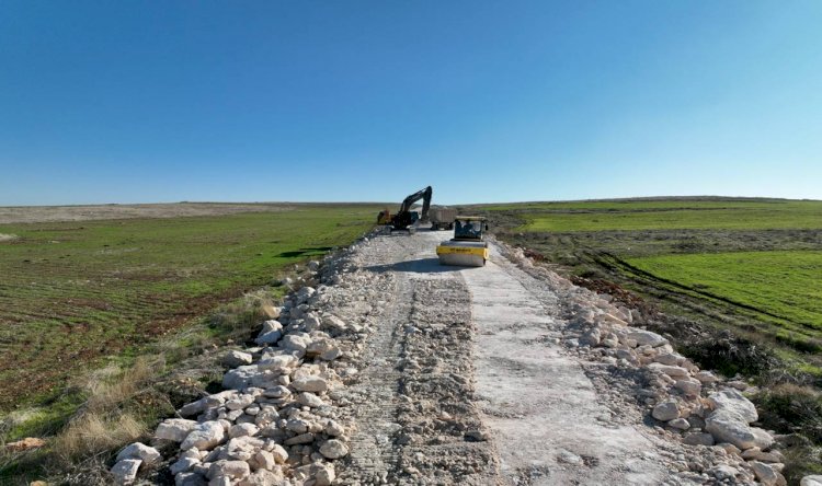 Büyükşehir'den kırsal alanlarda yol çalışması