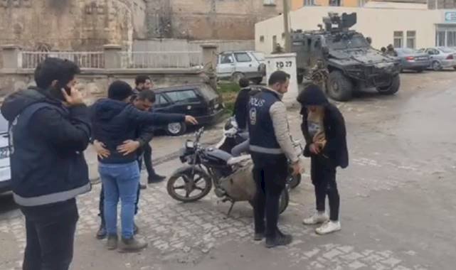 Birecik ilçesinde eş zamanlı uygulama! 2 şahıs yakalandı