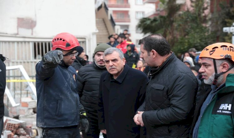 Başkan Beyazgül, depremde hayatını kaybeden vatandaşları rahmetle andı