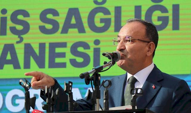 Bozdağ: Makam derdinde' değiliz diyenler makam için parti değiştirdi