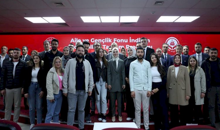 Bakan Göktaş, Evlenecek Gençlere Sağlanacak Yeni İndirimleri Açıkladı