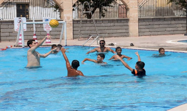 Şanlıurfa Büyükşehir Havuzlarında Su Topu Etkinliği