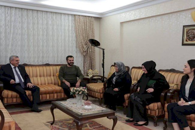 Başkan Beyazgül, emekli Öğretmenlerin Gününü kutladı