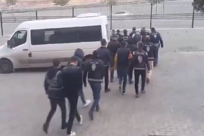 Şanlıurfa'da eş zamanlı operasyon! 44 şahıs yakalandı